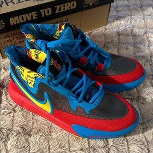 Nike Kyrie 8 Go SE Basketball
Sneaker Size 7y